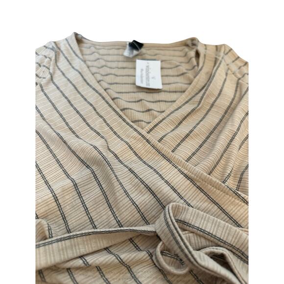 NWT Crop Wrap Top - XS, Cozy & Chic! - Picture 1 of 4